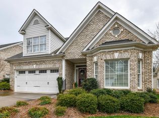 1811 Canaan Dr, Greensboro, NC 27408