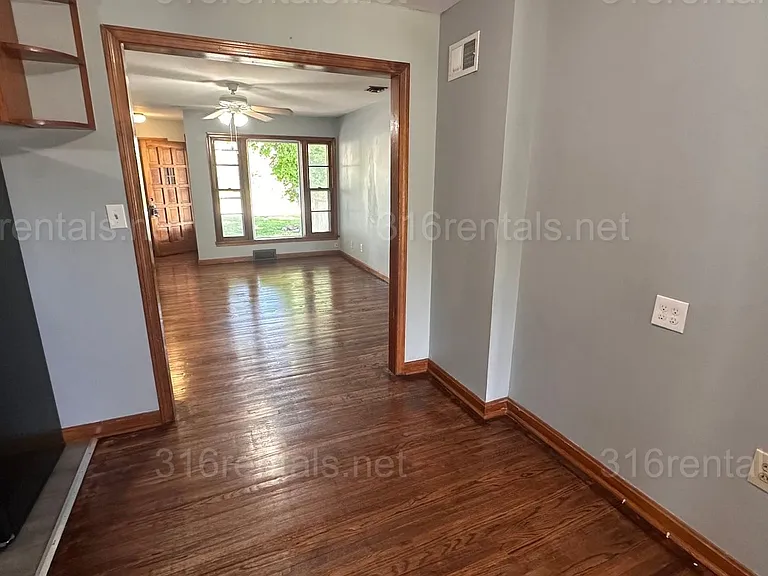 1757 S Fern St — Photo 6