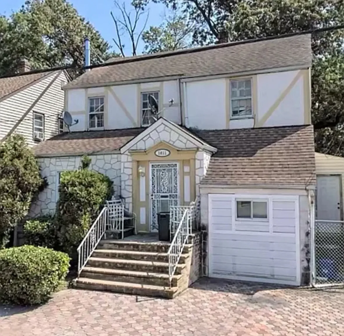 4 bed, 2.5 bath, $4,200 — Photo 1