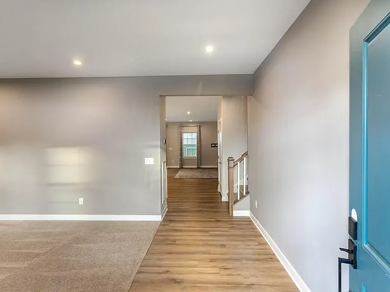 4003 Bluebell Ln — Photo 8