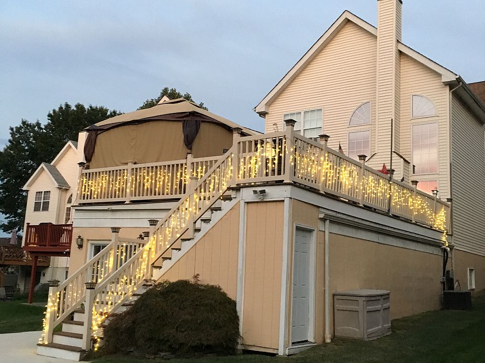 2nd image of 13042 Depue Ave