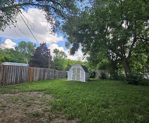 3rd image of 3226 Halglo Pl
