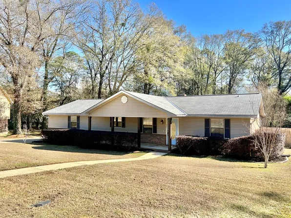 621 Farrah Cir, Dothan, AL 36301