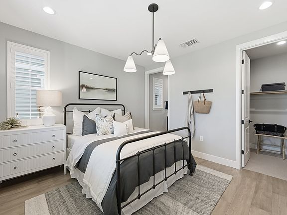 Verdello at Arroyo Crossings in Livermore, CA by Trumark Homes I Residence 3 Model I First-Floor Bed
