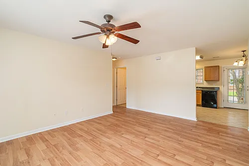 1703 Maple View Way #B5 Photo 1