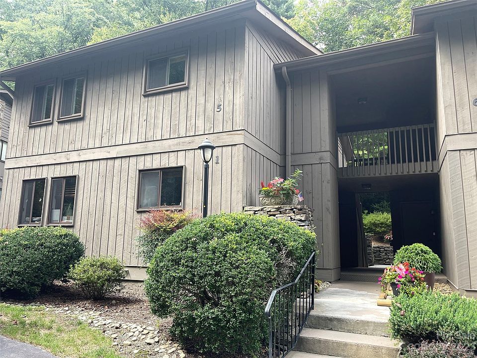 1st image of 51 Lake Dr APT N1
