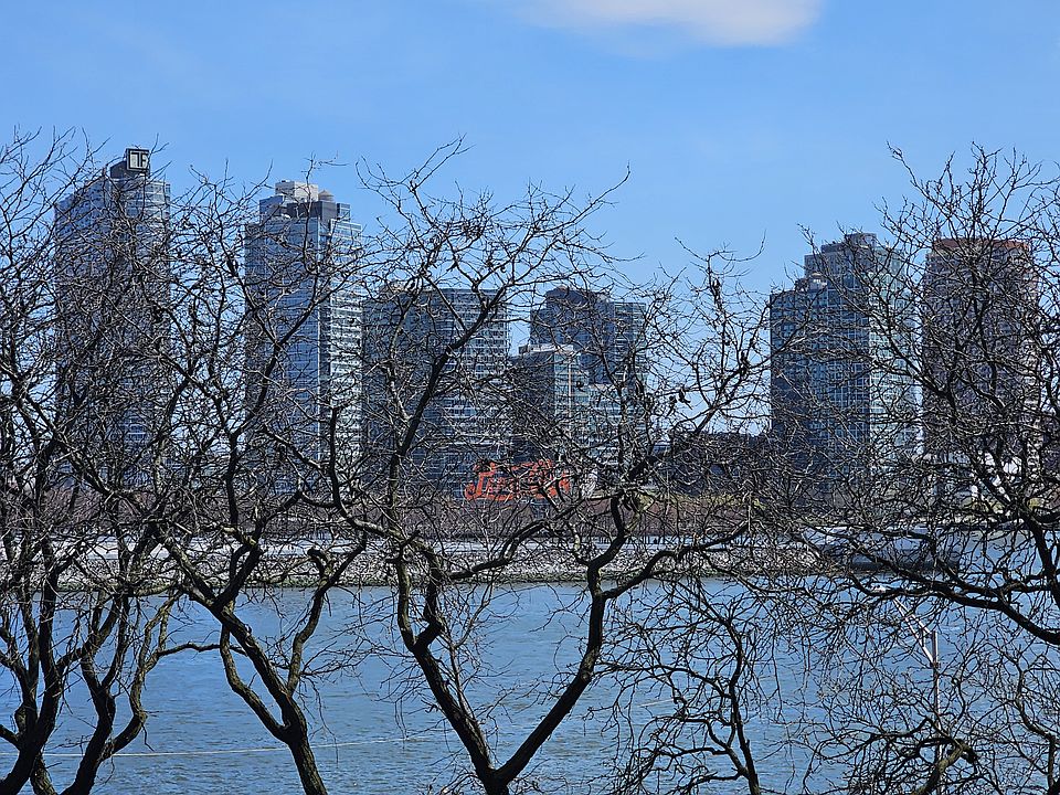 1st image of 20 Beekman Pl APT 7C