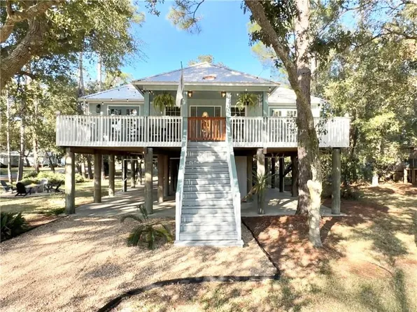 1210 Bienville Blvd, Dauphin Island, AL 36528
