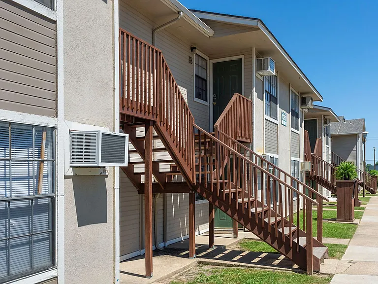 Alderview Apartments — Photo 28