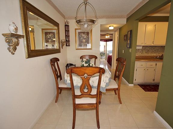 5th image of 12 Dorchester A
