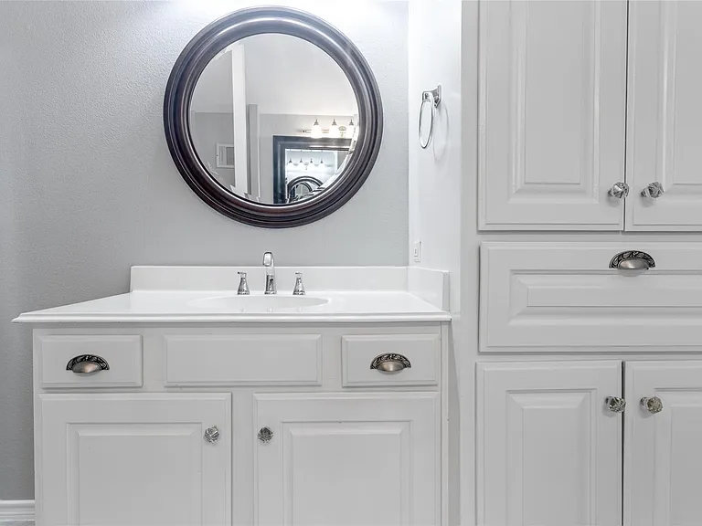504 Connemara Ct — Photo 22