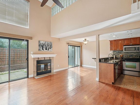 3rd image of 1353 Hood Rd