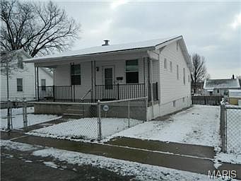 2nd image of 130 W Velma Ave