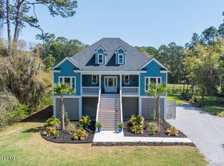 91 Front St, Saint Helena Island, SC 29920