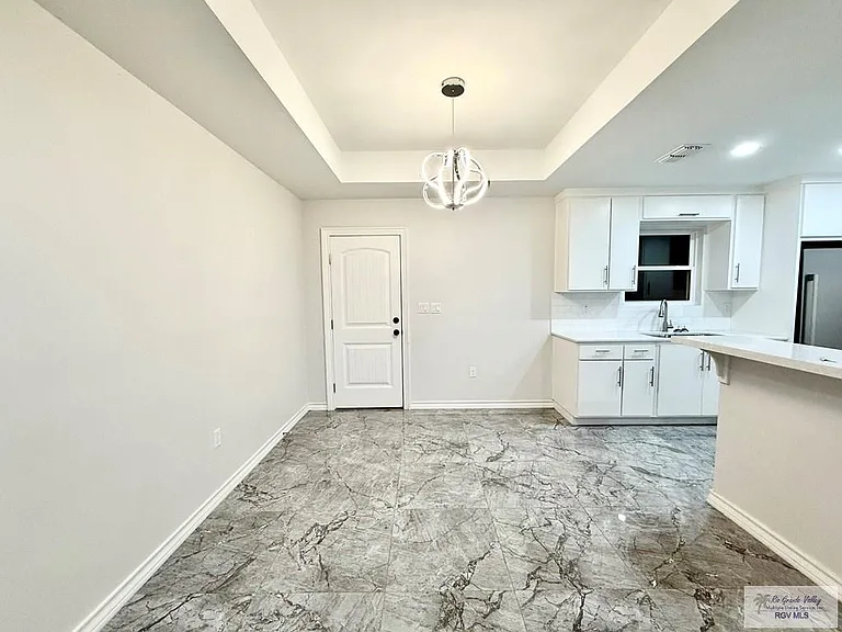 700 Tamarindo Ln — Photo 10