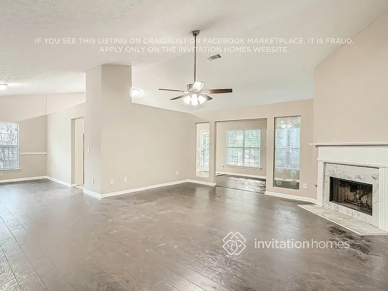 2373 Cove Lake Way — Photo 3