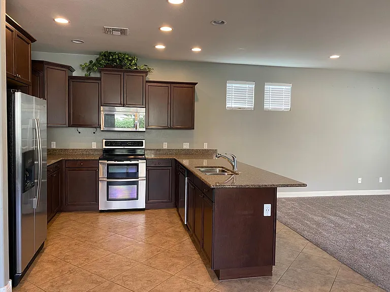 3279 E Jasper Dr — Photo 5