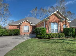 19180 Fairfax Dr, Fairhope, AL 36532