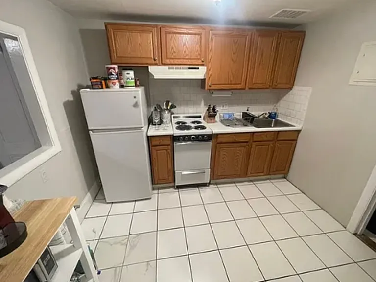 287 Beacon St #1 — Photo 3