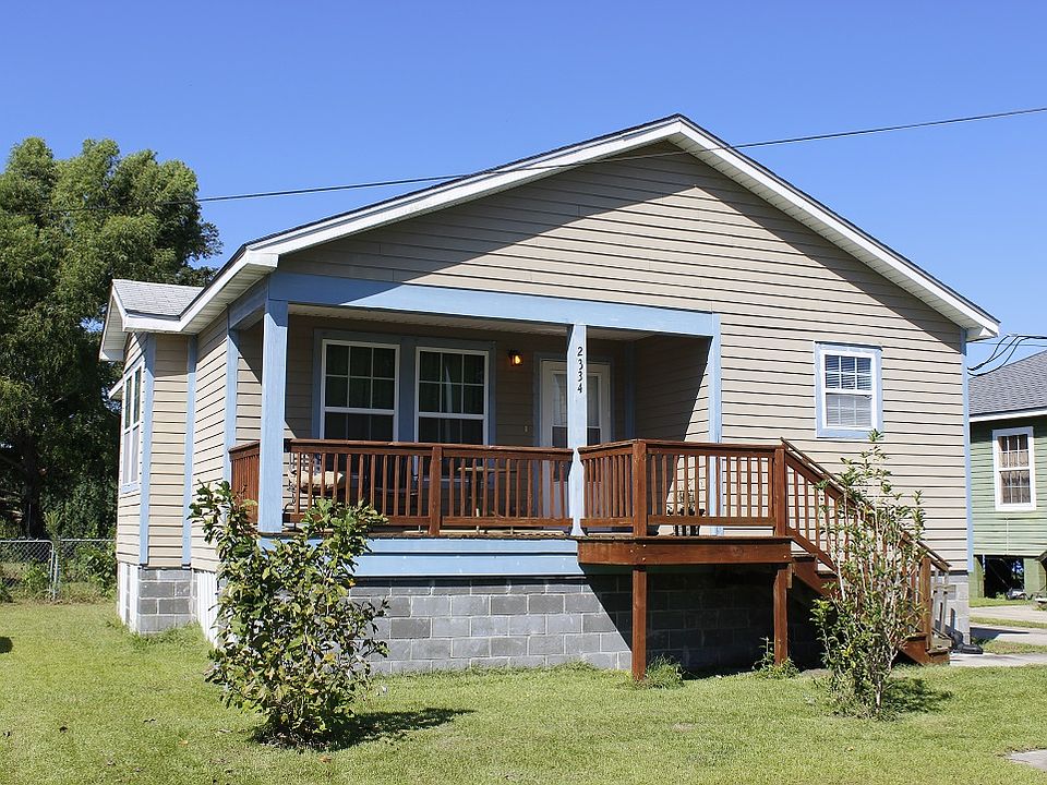1st image of 2334 Rochelle St