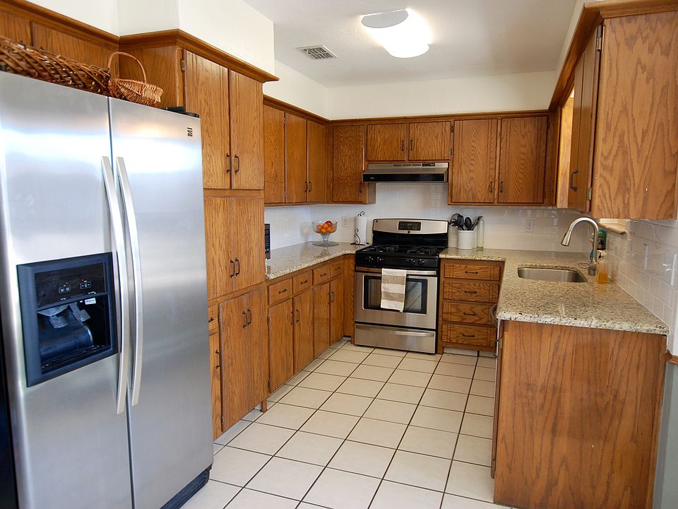 2nd image of 5812 Winkler Dr