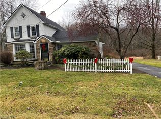35755 Miles Rd, Moreland Hills, OH