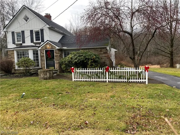 35755 Miles Rd, Moreland Hills, OH 44022