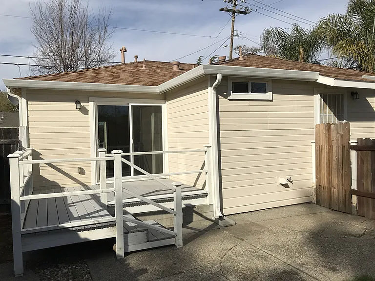 324 Stevenson St — Photo 24