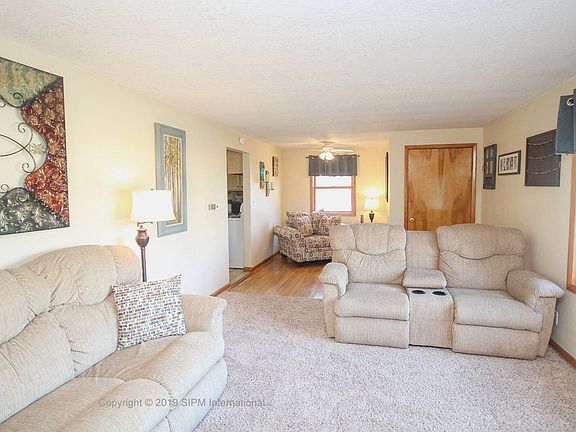 3rd image of 168 Pacecrest Ct