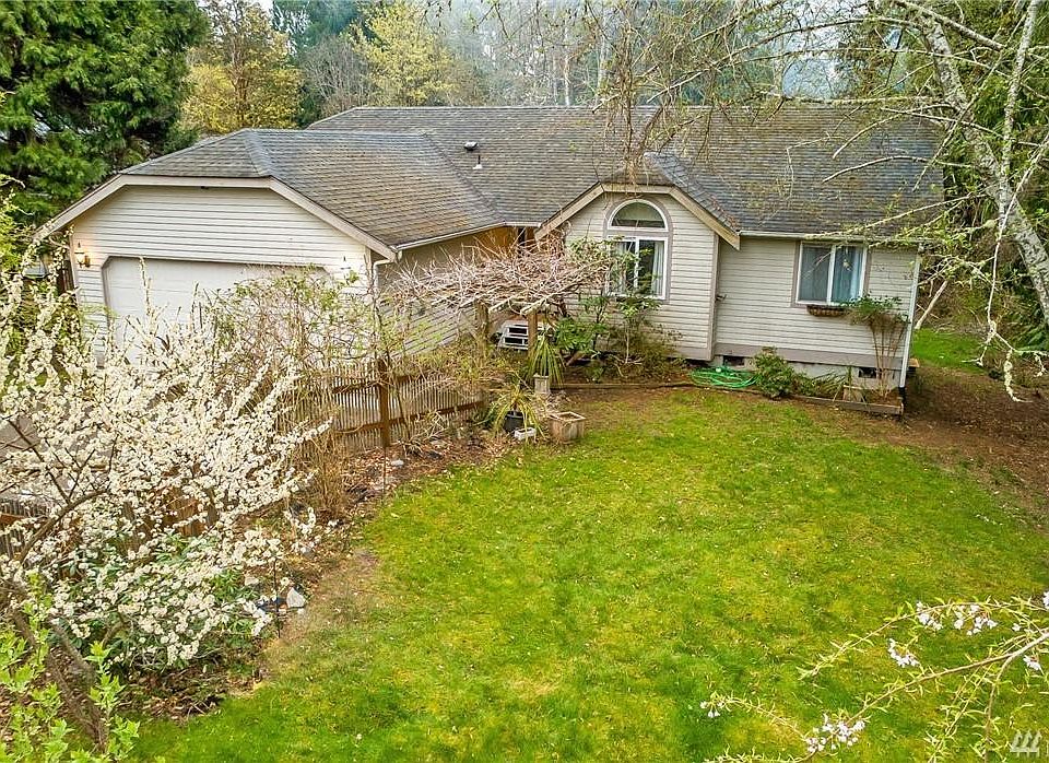1st image of 10105 Lookout Dr NW