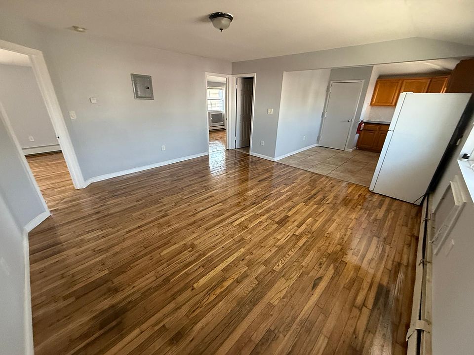 1st image of 46 Nine Beach Channel Dr #1