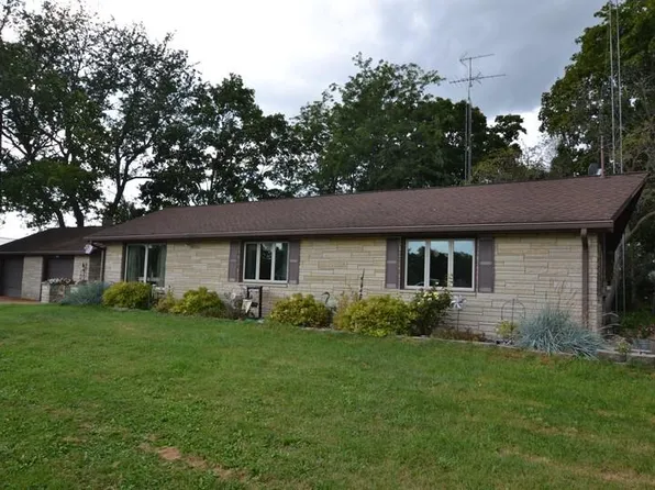 6840 Big Bend ROAD, Waterford, WI 53185