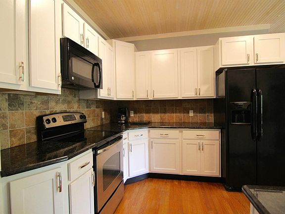 4th image of 153 Wallace Dr