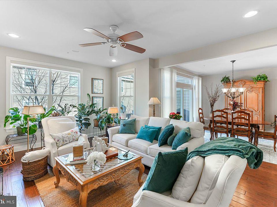 1st image of 117 Elton Farm Cir