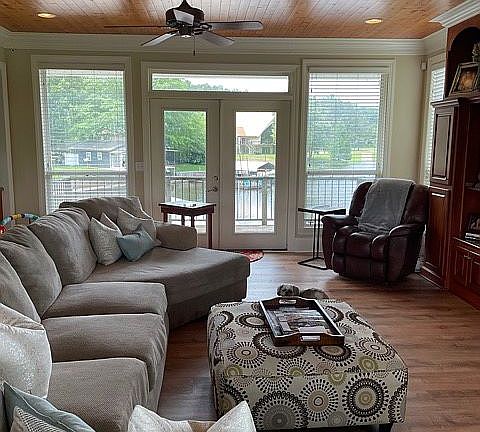 Decks on both sides