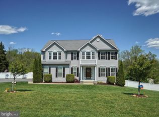 842 Triumphant Way, Falling Waters, WV 25419