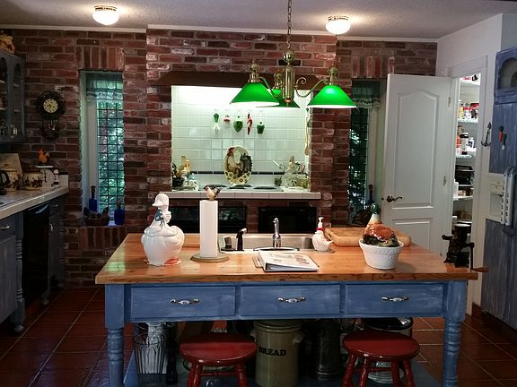 Country Kitchen