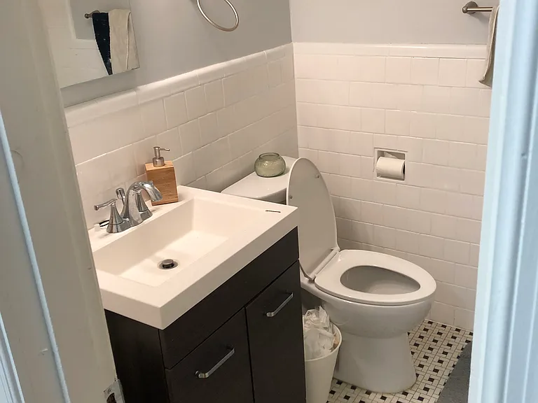 1228 Raum St NE #1 — Photo 9