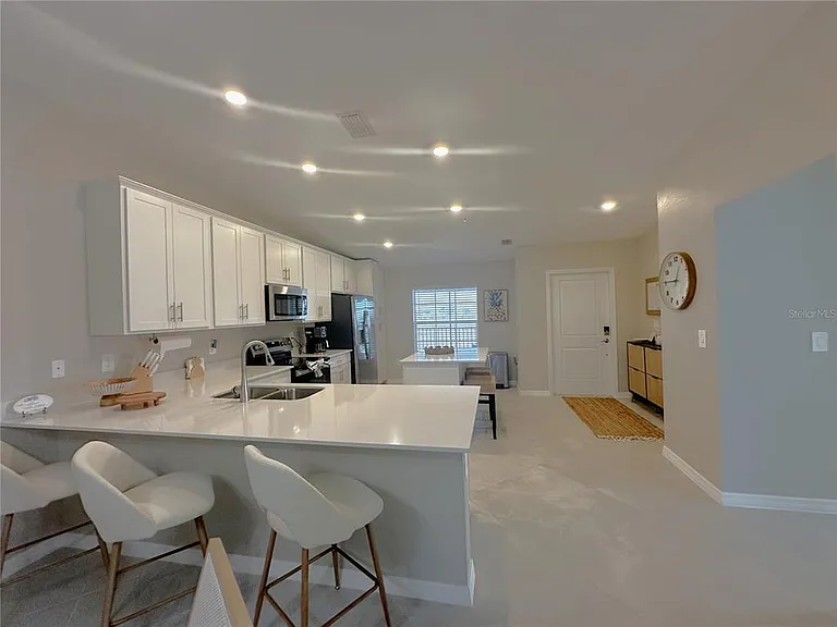 14221 Heritage Landing Blvd #2021 — Photo 5