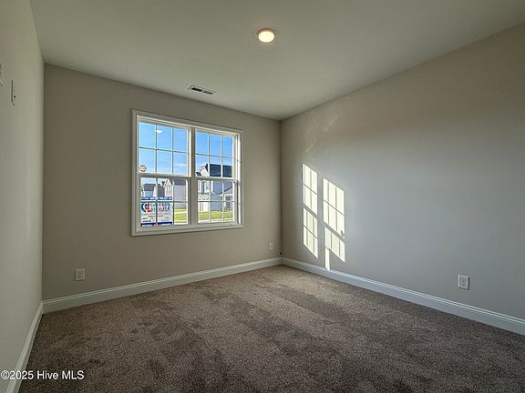 5th image of 130 Ironbark Drive