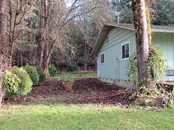 2nd image of 1195 Foots Cres