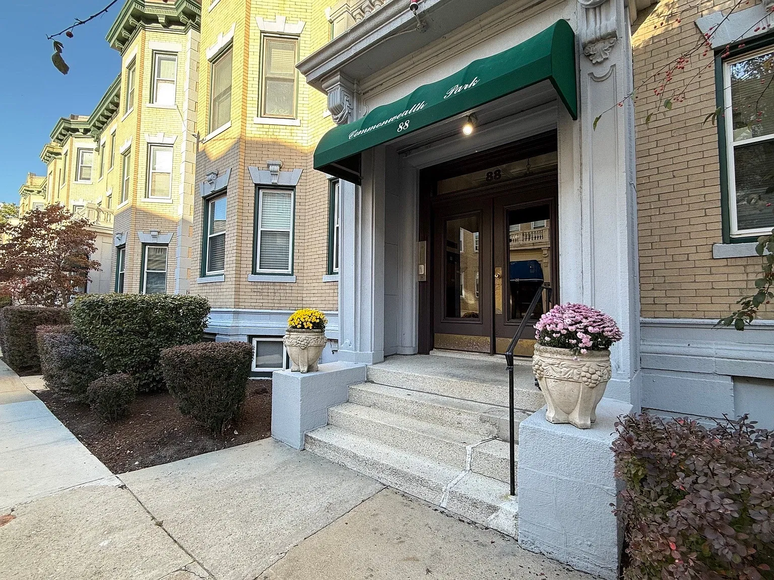 1 bed, 533 sqft, $2,500 — Photo 2