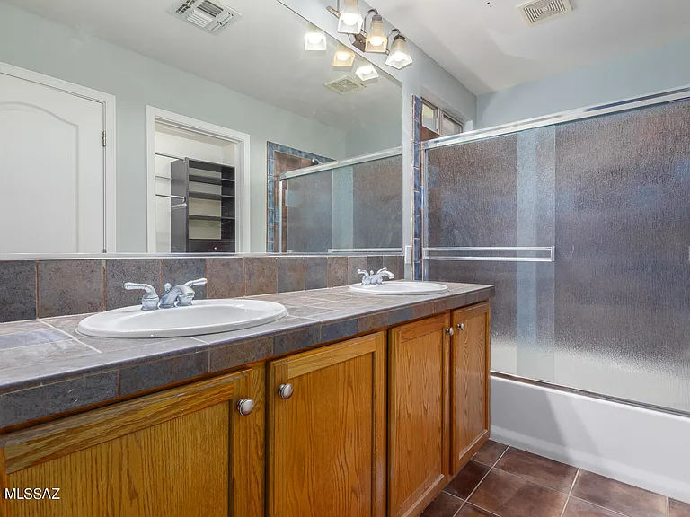 1599 W Homecoming Way — Photo 13