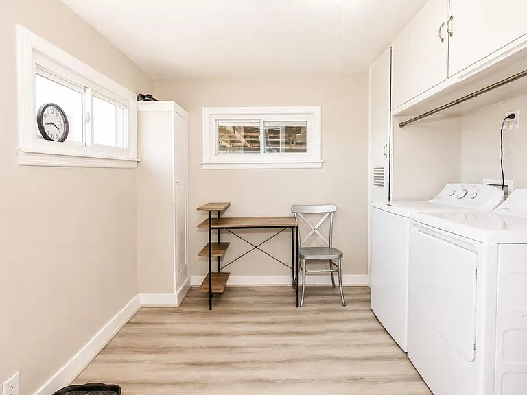 1809 S Lancaster St — Photo 17