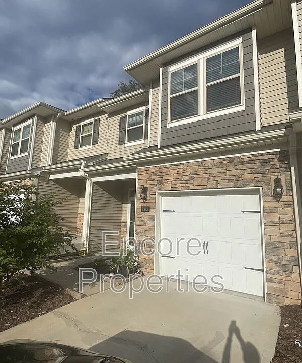 1313 Compass Dr