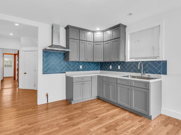 127 Maple Ave APT 1