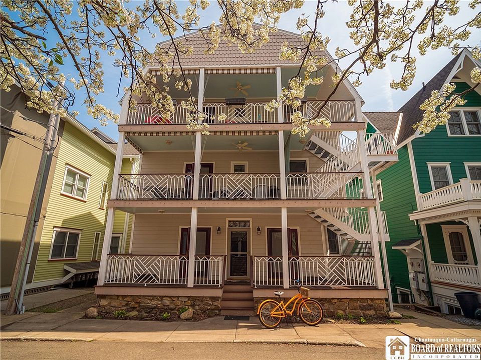 1st image of 17 Simpson Ave #3A