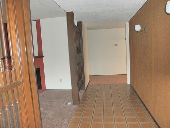 3rd image of 2652 168th Pl NE