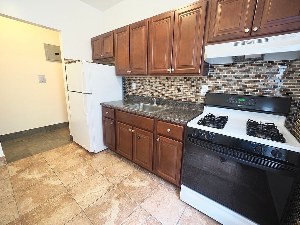 1st image of 25-68 37th St #3CC