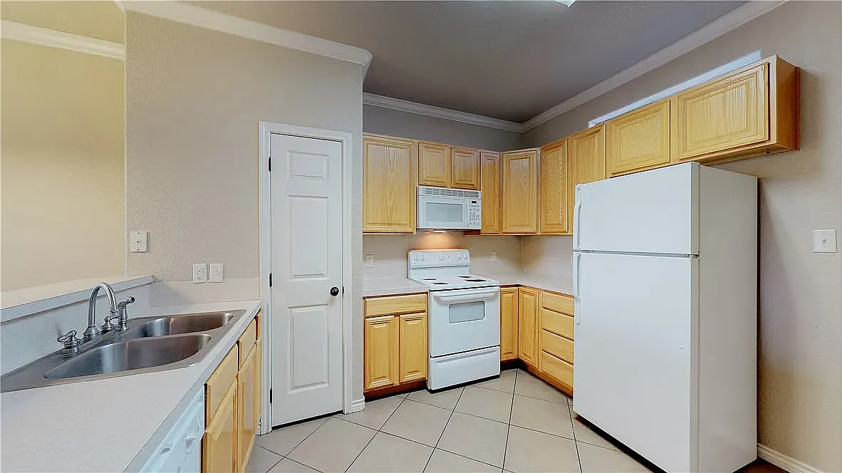 Building Photo - 139 Kleine Ln